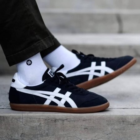 Onitsuka Tiger shoes black and white